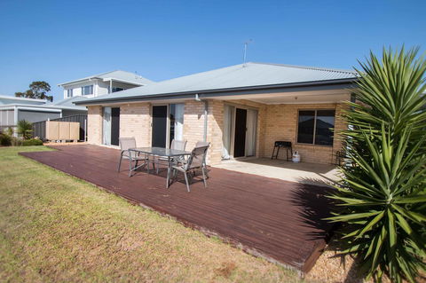 Waterfront On Jefferson, At Wellington Marina, SA - Accommodation Mermaid Beach 20