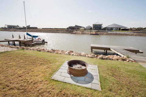 Waterfront On Jefferson, At Wellington Marina, SA - Accommodation Mermaid Beach 2