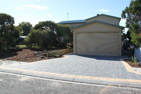 LAS ARENAS - The Sands - BEACH HOUSE - Accommodation Mermaid Beach 0