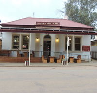 Wozza's BB - Accommodation Mermaid Beach