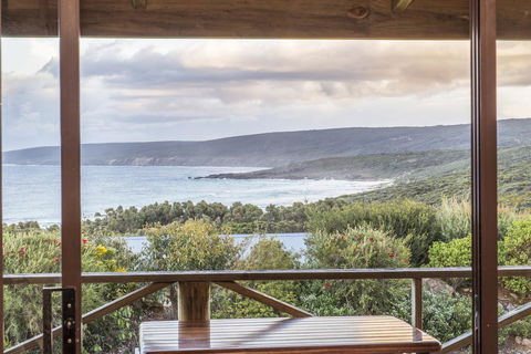 Chandlers Smiths Beach Villas - Accommodation Mermaid Beach 0
