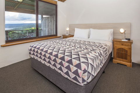 Chandlers Smiths Beach Villas - Accommodation Mermaid Beach 5