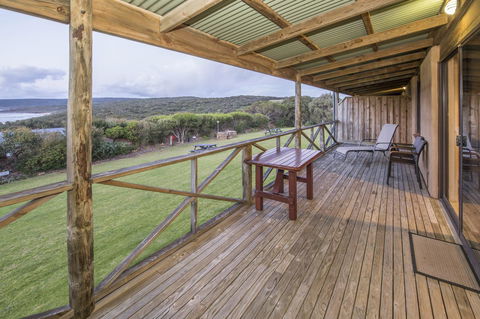 Chandlers Smiths Beach Villas - Accommodation Mermaid Beach 9