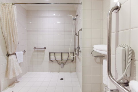 Duxton Hotel Perth - Accommodation Mermaid Beach 4
