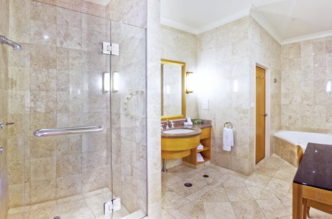 Duxton Hotel Perth - Accommodation Mermaid Beach 3