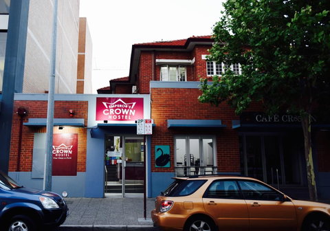 The Emperors Crown Hostel - Accommodation Mermaid Beach 0