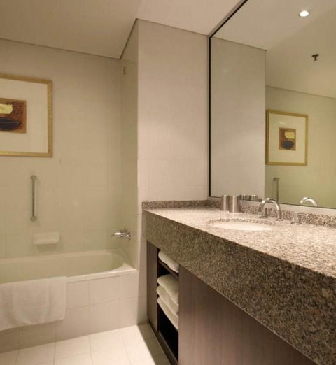 Residence On Langley Park - Accommodation Mermaid Beach 4