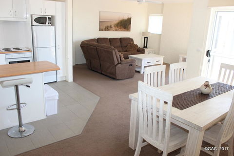 Mollymook Cove Apartments - Accommodation Mermaid Beach 29