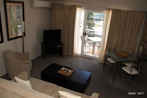 Mollymook Cove Apartments - Accommodation Mermaid Beach 10