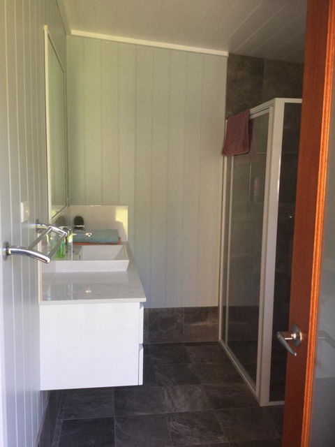 Jetz Bungalow - Accommodation Mermaid Beach 3