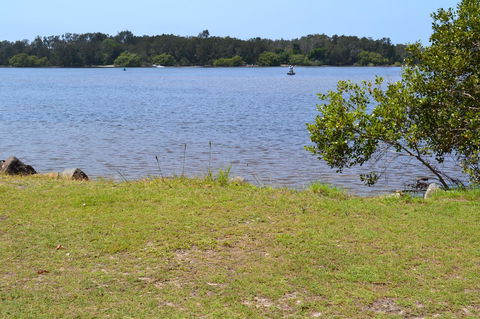 Sundial Holiday Units - Accommodation Mermaid Beach 2