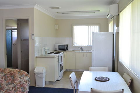 Sundial Holiday Units - Accommodation Mermaid Beach 42