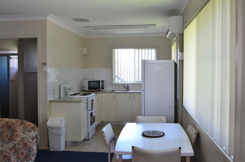 Sundial Holiday Units - Accommodation Mermaid Beach 39