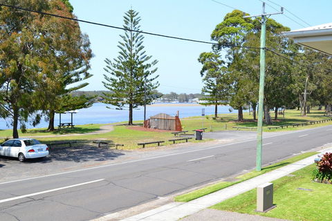 Sundial Holiday Units - Accommodation Mermaid Beach 10