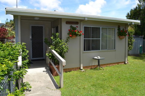 Sundial Holiday Units - Accommodation Mermaid Beach 8