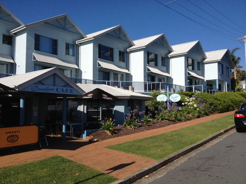 Breakers Apartments - Accommodation Mermaid Beach 0