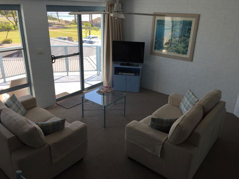 Breakers Apartments - Accommodation Mermaid Beach 12