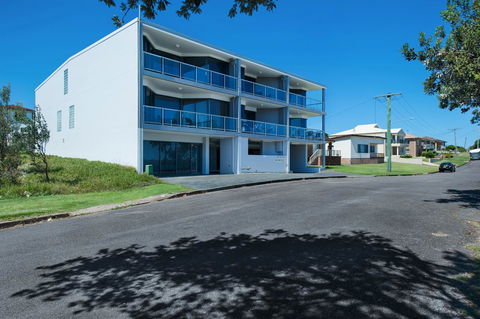 On The Beach Getaway - Accommodation Mermaid Beach 29