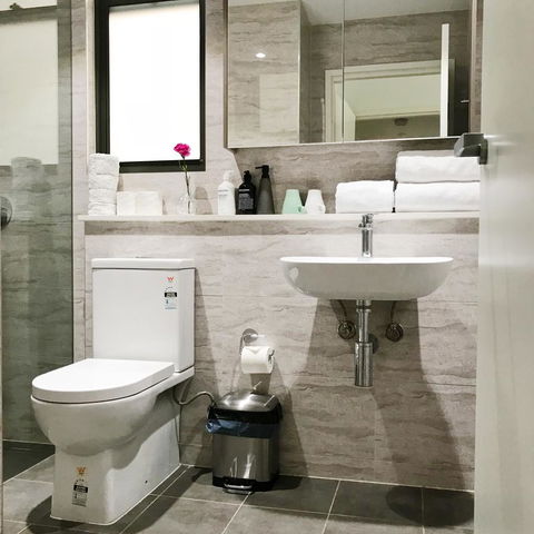 Modern & Cosy 2-Bedroom Apartment Hornsby - Accommodation Mermaid Beach 12