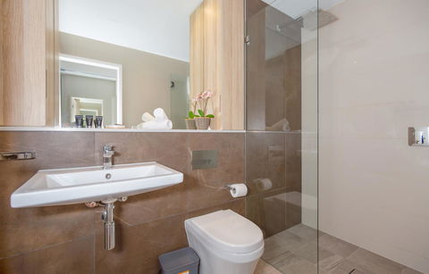 DD Apartments On Day - Accommodation Mermaid Beach 22