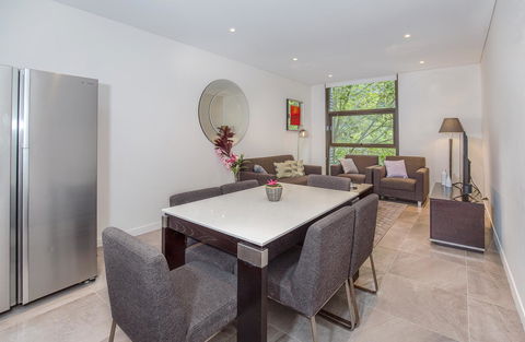 DD Apartments On Day - Accommodation Mermaid Beach 28