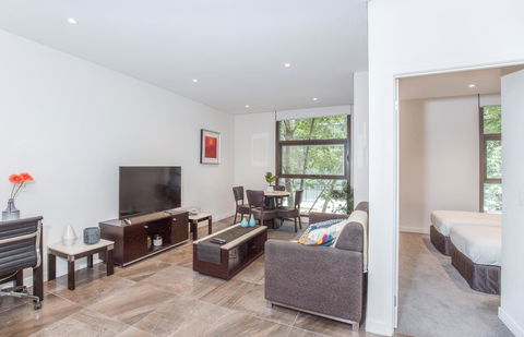 DD Apartments On Day - Accommodation Mermaid Beach 8