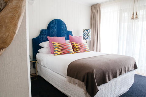 The Lord Byron - Accommodation Mermaid Beach 1