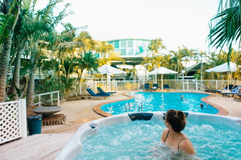 The Lord Byron - Accommodation Mermaid Beach 22