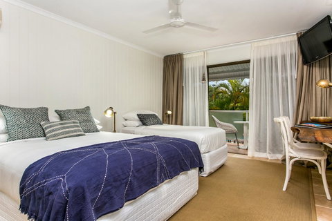 The Lord Byron - Accommodation Mermaid Beach 8
