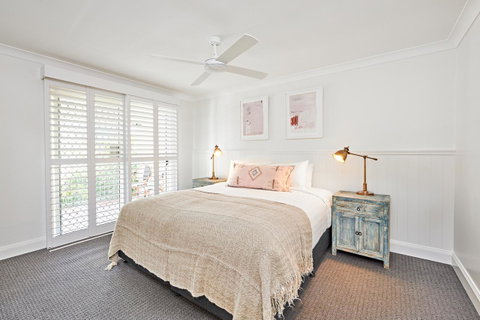 The Lord Byron - Accommodation Mermaid Beach 14