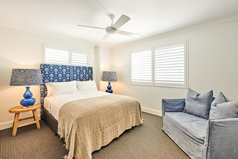 The Lord Byron - Accommodation Mermaid Beach 13