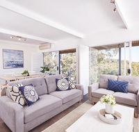 Bright and Spacious Family Home With Leafy Deck - Accommodation Mermaid Beach