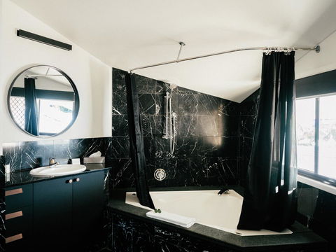 Waves Byron Bay - Accommodation Mermaid Beach 22