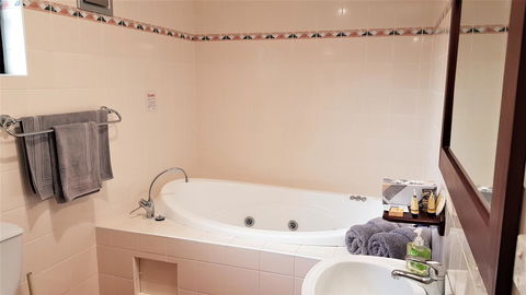 Great Escape Lofts - Accommodation Mermaid Beach 4