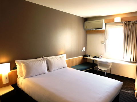 Ibis Thornleigh - Accommodation Mermaid Beach 22