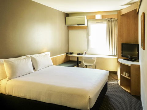 Ibis Thornleigh - Accommodation Mermaid Beach 6