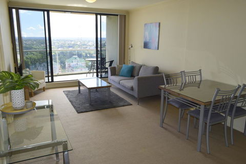 ACLiving Serviced Apartments - Accommodation Mermaid Beach 3