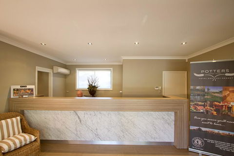 Potters Apartments - Accommodation Mermaid Beach 32