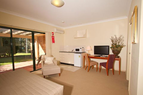 Potters Apartments - Accommodation Mermaid Beach 15