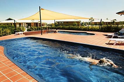 Potters Apartments - Accommodation Mermaid Beach 0