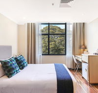 Ryals Hotel - Broadway - Accommodation Mermaid Beach