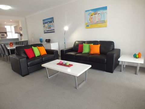 Pacific Marina Apartments - Accommodation Mermaid Beach 4