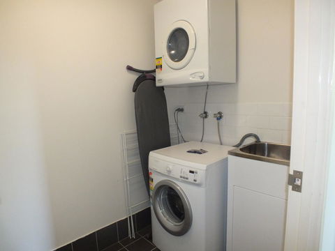 Pacific Marina Apartments - Accommodation Mermaid Beach 25