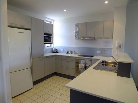 Pacific Marina Apartments - Accommodation Mermaid Beach 9