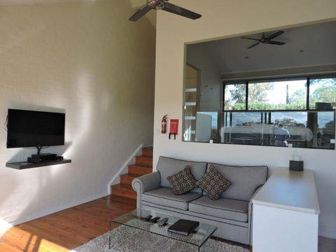 Wine Country Villas - Accommodation Mermaid Beach 18