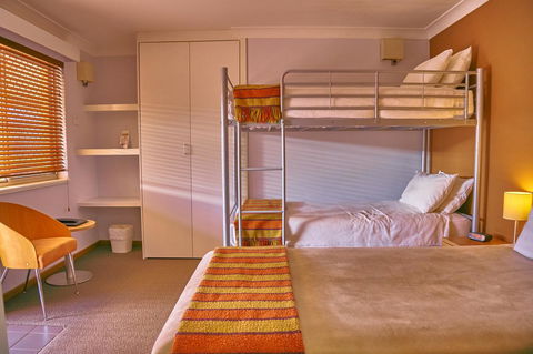 Hunter Oasis - Accommodation Mermaid Beach 29