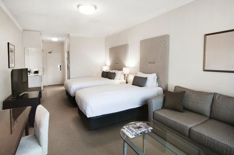 Peppers The Hills Lodge - Accommodation Mermaid Beach 2