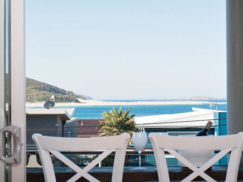 Blue View @ Fingal Bay - Accommodation Mermaid Beach 13