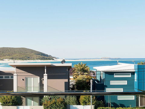 Blue View @ Fingal Bay - Accommodation Mermaid Beach 16