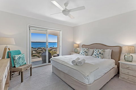 Phuza Maningi 17 Myan Close - Accommodation Mermaid Beach 12